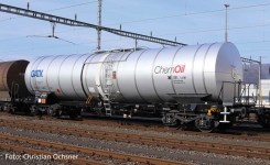 PIKO 24614 - H0 - Chemiekesselwagen Chemoil NL, GATX, Ep. VI